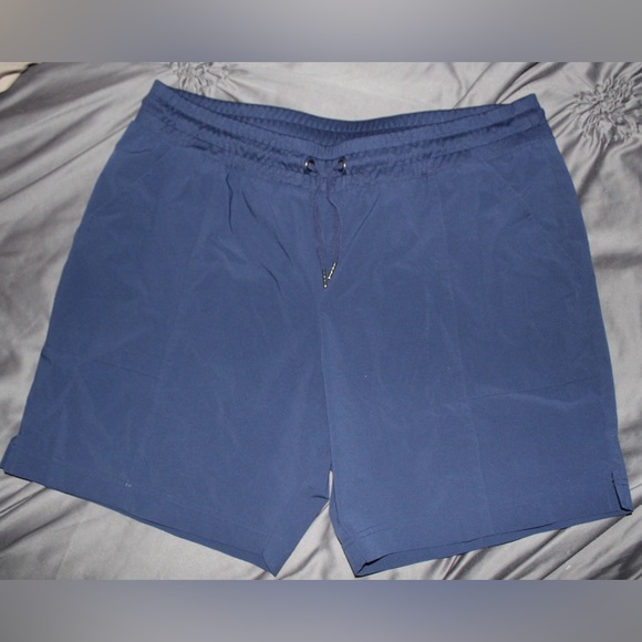 Womens Ideology Shorts - Picture 1 of 6